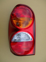 levé zadní světlo USA  /01-04/